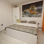 Apartment Love Story
